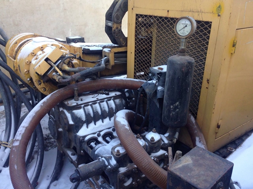 鑽(zuan)通25噸(dun) (1)