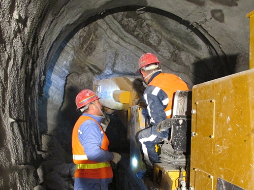 十(shi)餘台徐(xu)工掘進(jin)機貴陽(yang)地鐵展(zhan)風采